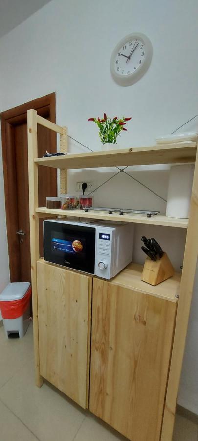 Adi'S Apartment - Тверия Экстерьер фото