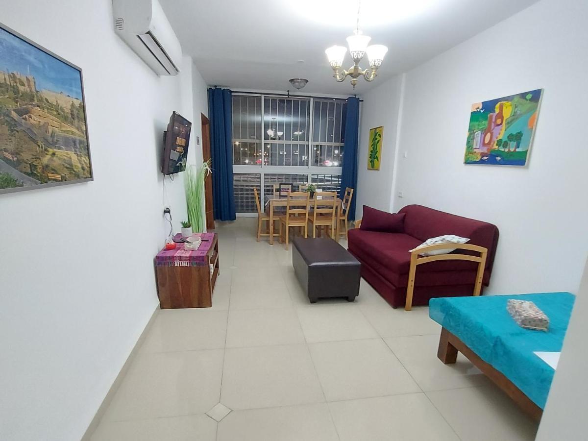 Adi'S Apartment - Тверия Экстерьер фото